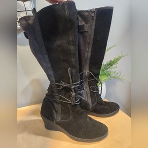 EUC: BareTraps High boots